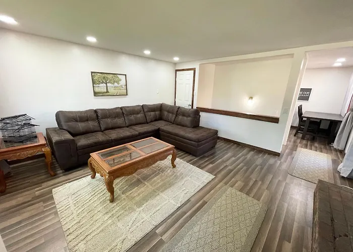 Comfortable Gonzaga Unit Close To Downtown Spokane